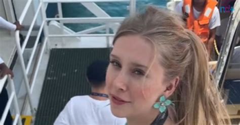 'Mesmo ar que os pobres': tiktoker finge ser milionária em .